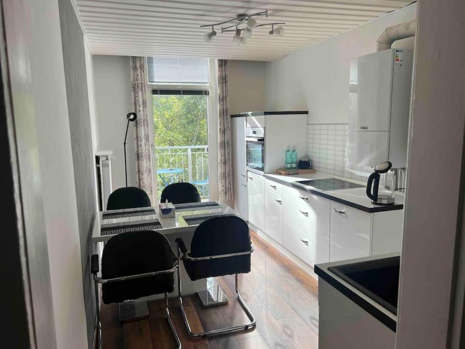 Schoenes City-Apartment Im Zentrum Mit Balkon 호프 외부 사진