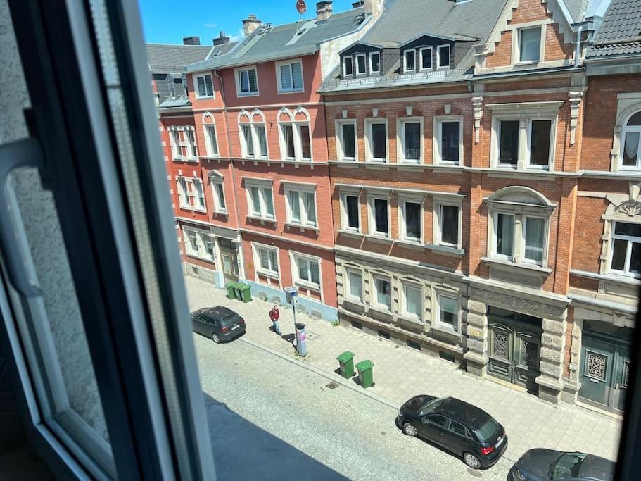 Schoenes City-Apartment Im Zentrum Mit Balkon 호프 외부 사진
