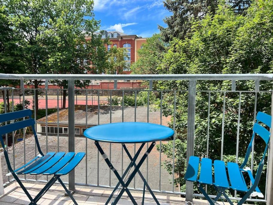 Schoenes City-Apartment Im Zentrum Mit Balkon 호프 외부 사진