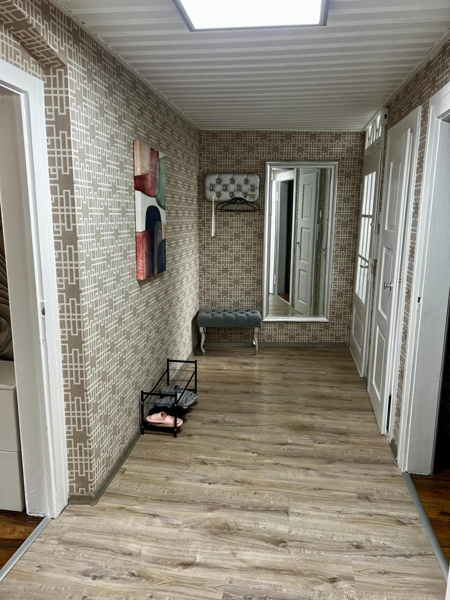 Schoenes City-Apartment Im Zentrum Mit Balkon 호프 외부 사진